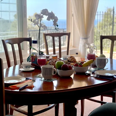 Eagles Nest Athenian Riviera In Near Lagonisi, Next To The Close To Athens Airport Holiday home